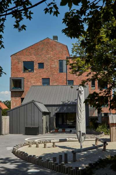 Hvad skal vi lege?... Arkitekter!, Frederikssundsvej 257, Brønshøj